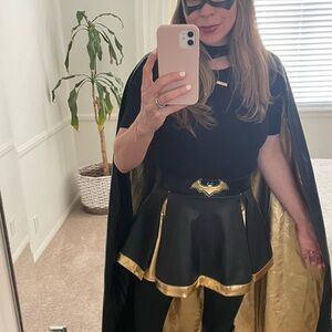 Woman’s Batwoman Costume with Cape - Black and Gold